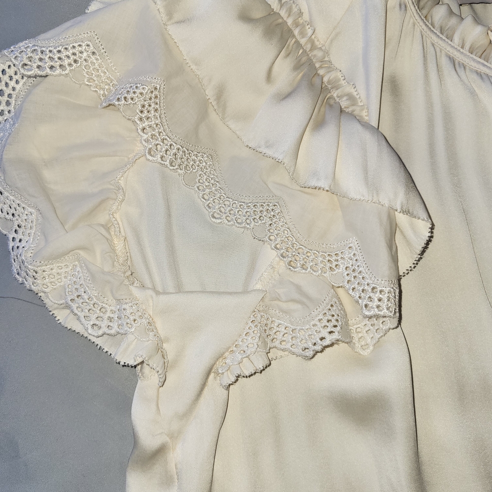 Elie Tahari Women's Cream Ruffle Sleeve Tie-Neck Top - Picture 3 of 7